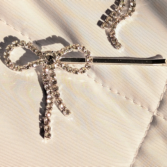 Elegant Crystal Bow Hair Clips (NWOT) - Picture 4 of 9